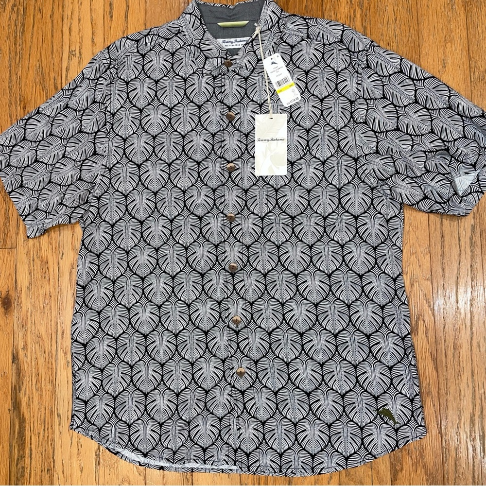 Tommy Bahama Men’s M Veracruz Cay Monstera Tiles Short Sleeve Shirt NWT $118